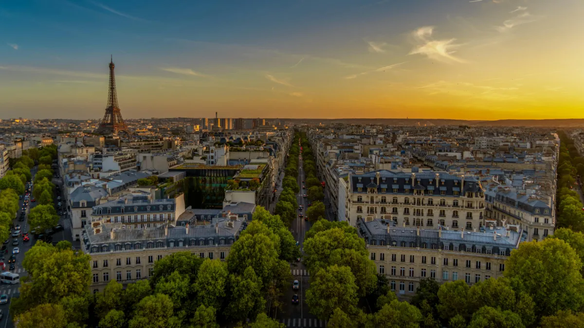 Beste Reisezeit Paris - Klimadiagramm und Wetterdaten