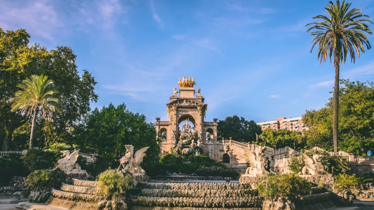 Landschaft von Barcelona während der optimalen Reisezeit