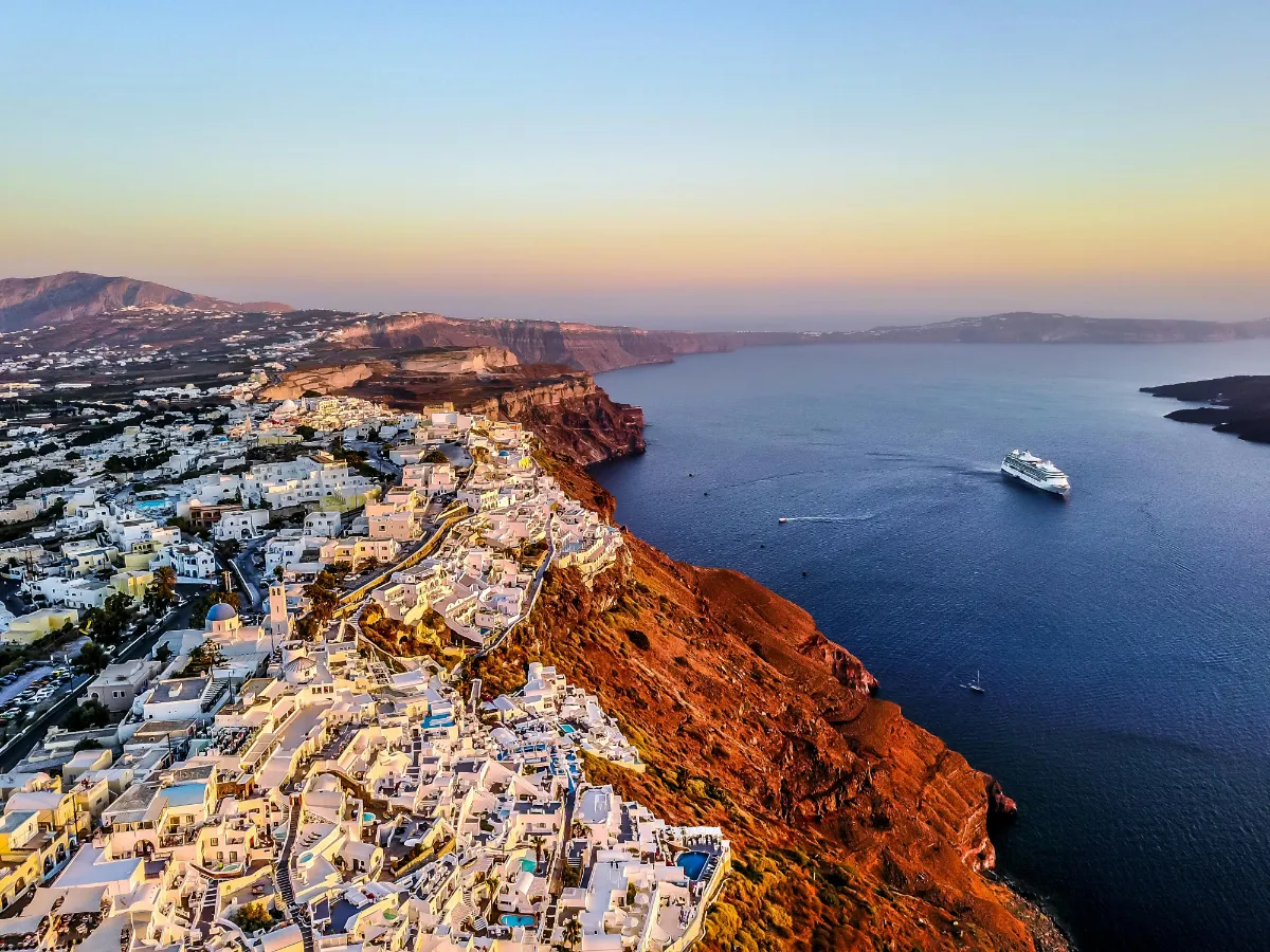 Optimale Reisezeit für Santorini