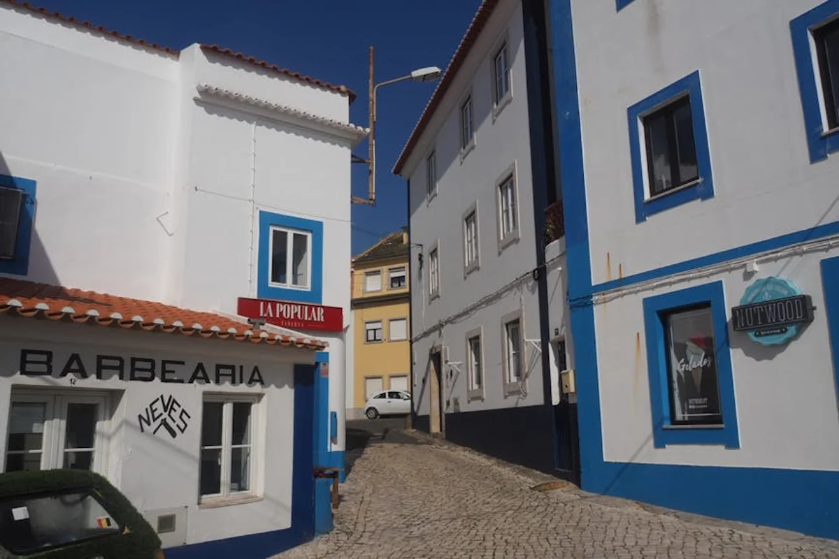 Landschaft von Algarve während der optimalen Reisezeit