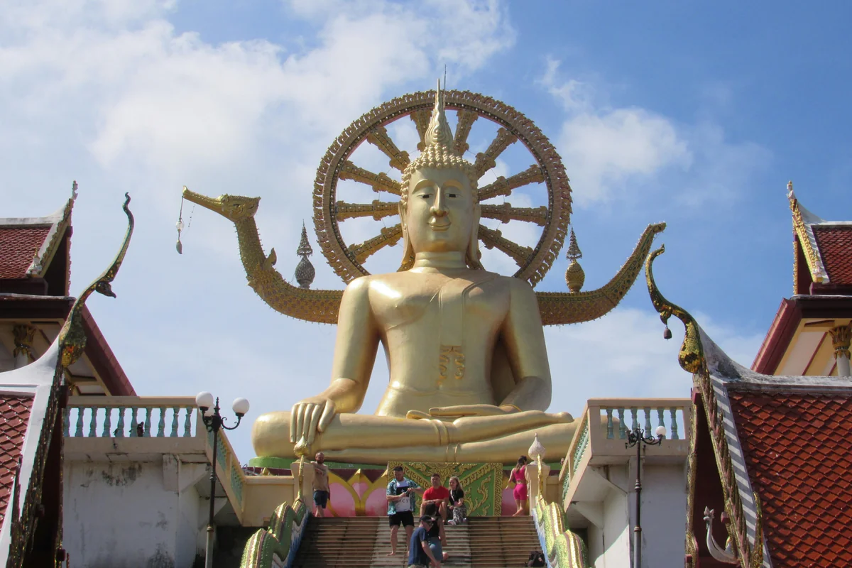 Landschaft von Koh Samui während der optimalen Reisezeit